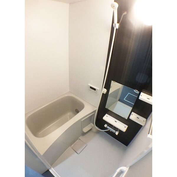 アンソレイユ源兵衛町の浴室