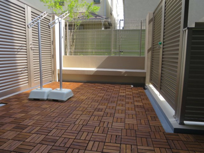 【庭】 | アトラスシティ千歳烏山グランスイート風の棟