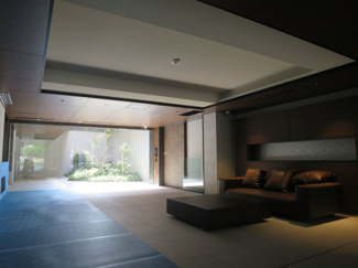 【エントランス】 | アトラスシティ千歳烏山グランスイート風の棟