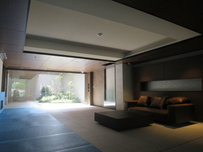 【エントランス】 | アトラスシティ千歳烏山グランスイート風の棟