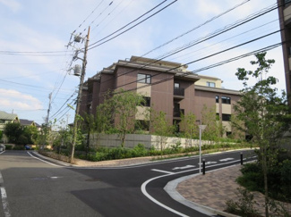 【外観】 | アトラスシティ千歳烏山グランスイート風の棟