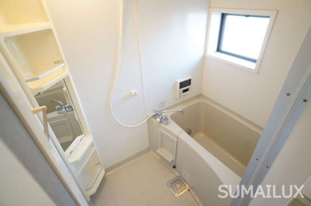 熊本市西区野中２丁目のアパートの浴室