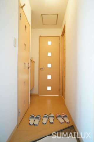 熊本市西区野中２丁目のアパートの玄関