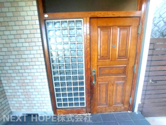 【玄関】 | 宝塚市逆瀬台６丁目中古戸建ゆったり４SLDK | 玄関ドアです♪