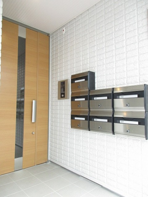 ＡＬＢＡ二葉のエントランス|★オートロック共用玄関★