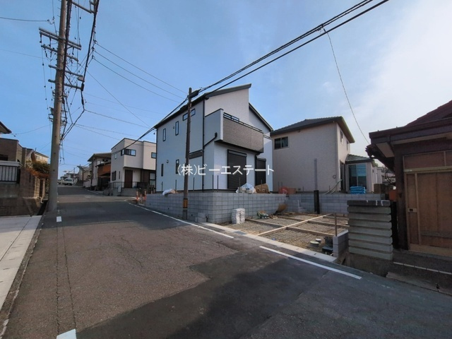 【前面道路含む現地写真】 | 東海市加木屋町6期2棟　1号棟