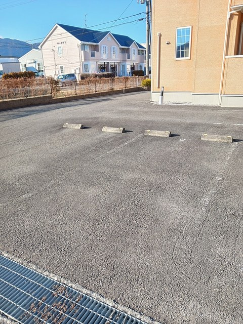 サニーレジデンスⅢ　Ｂの駐車場|駐車場