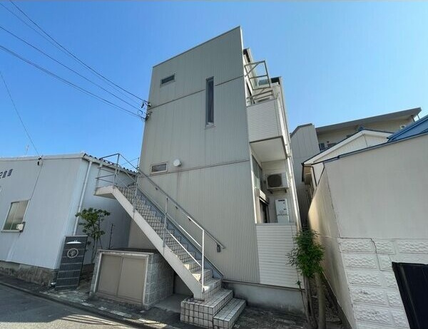 アパートメントU(アパートメントユー)の外観