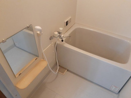 日々の疲れを癒すお風呂付です