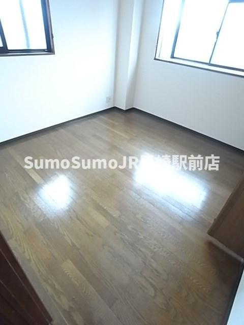 オークヴィラ園田の寝室|ゆとりの広さです