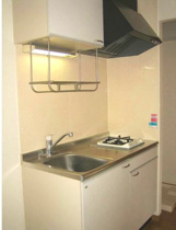 コンパクトなキッチンで掃除もラクラク