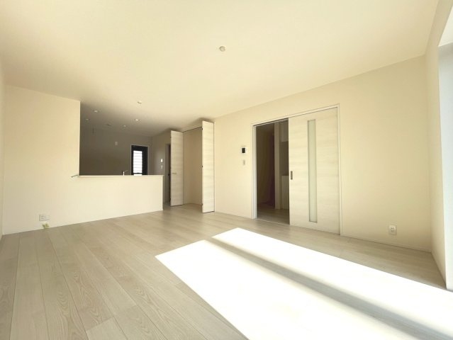 リーブルガーデン　一宮市北方町中島　全3区画分譲の前面道路含む現地写真|「現地（2025年10月30）撮影」　
■前面道路　
■ヤマダ不動産　株式会社リライフ