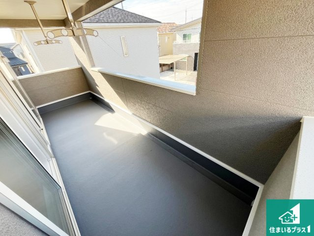 加古郡稲美町国安　第7期　新築一戸建てのバルコニー|ワイドバルコニーは洗濯物を干すスペースが広いのでご家族が多くても安心！
