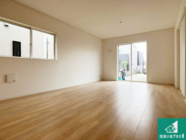 加古郡稲美町国安　第7期　新築一戸建ての外観|子供を見守りながらお料理が出来るため家族のコミュニケーションか増えます♪スペースが広く確保されている為お子様が大きくなったときは一緒に料理を楽しめます♪