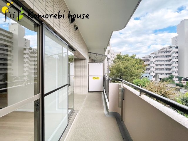 ベルヴィル大宮B棟のバルコニー|10/28　撮影