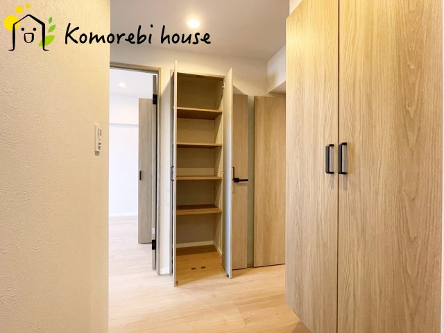 ベルヴィル大宮B棟の玄関|10/28　撮影