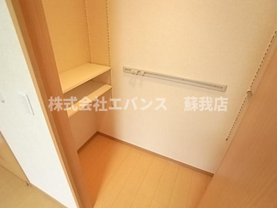 【収納】 | クリスタルエ　トワール | 小物を収納するのに便利です