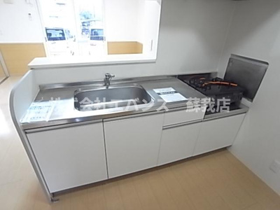 【キッチン】 | クリスタルエ　トワール | お料理しやすいキッチンです