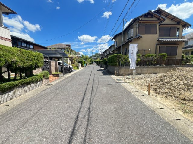 COLORSグリーンヒル　大津市青山2丁目　限定1区画の前面道路含む現地写真