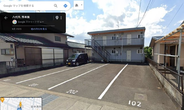 八代市田中西町のハイツの駐車場