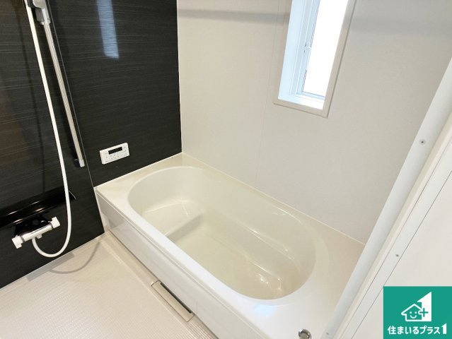 加古郡稲美町国安　第7期　新築一戸建ての前面道路含む現地写真|周辺は落ち着いた街並みの住宅地！子育てがしやすい住環境です！まだ未完成ですが、現地でしかわからない事もございます。是非一度ご覧ください。