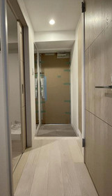 リュエルうめきた の玄関