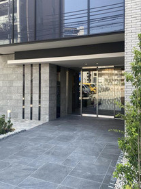 リュエルうめきた のエントランス