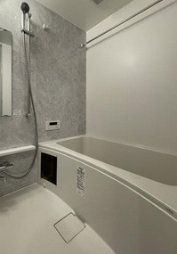 リュエルうめきた の浴室