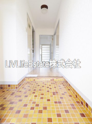 サングリーンハイツの玄関