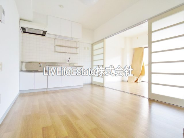 サングリーンハイツの居間・リビング