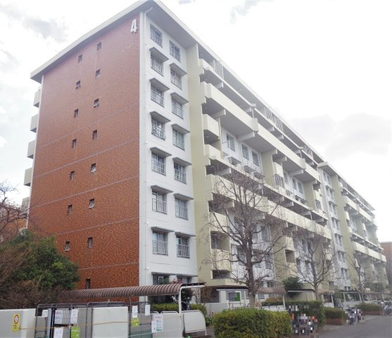 西原グリーンハイツ4号棟