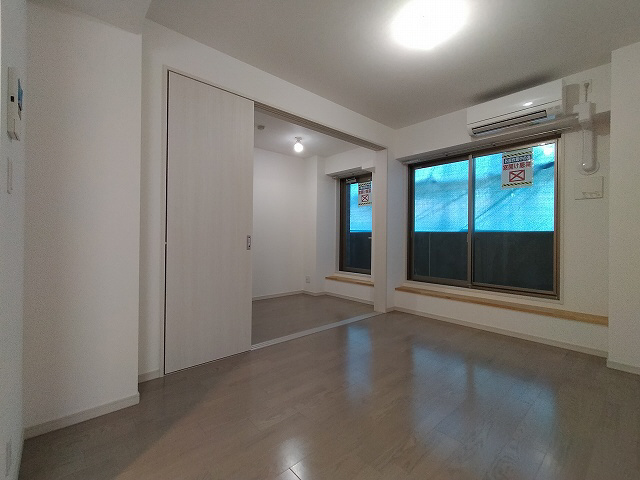 神戸市兵庫区永沢町４丁目の賃貸マンションの居間・リビング|洋室