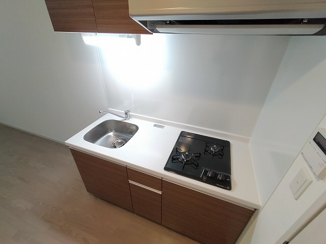 神戸市兵庫区永沢町４丁目の賃貸マンションのキッチン|システムキッチン（ガス２口）