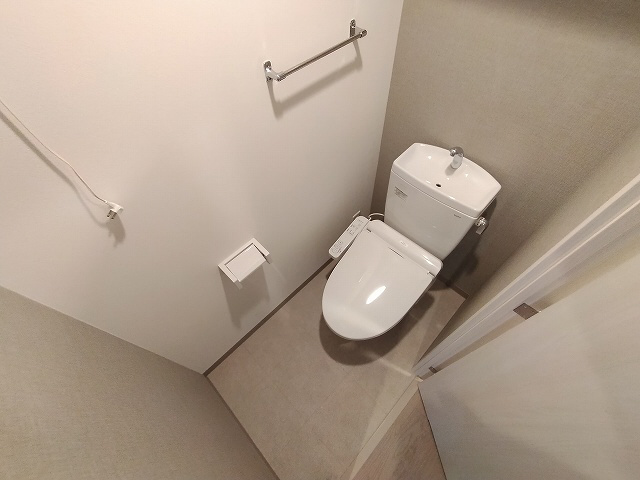 神戸市兵庫区永沢町４丁目の賃貸マンションのトイレ|ウォッシュレット付トイレ