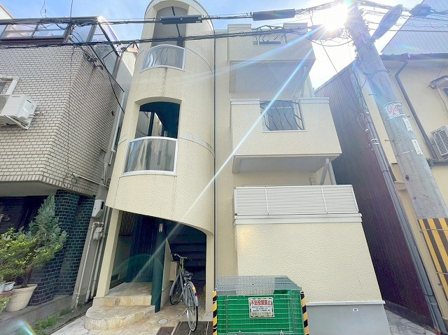 メゾンエリー1の外観