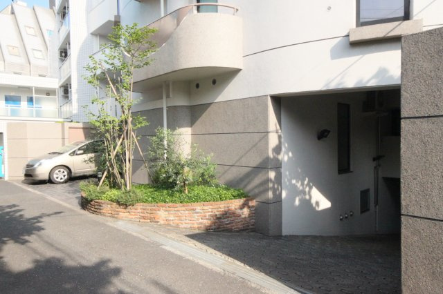 【エントランス】