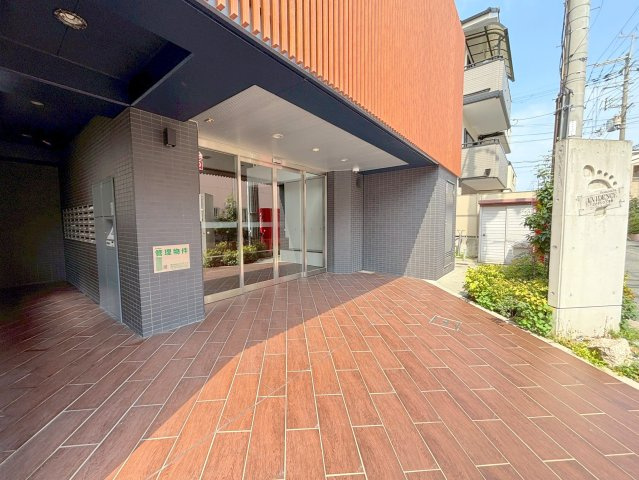 エビデンス三津屋のエントランス