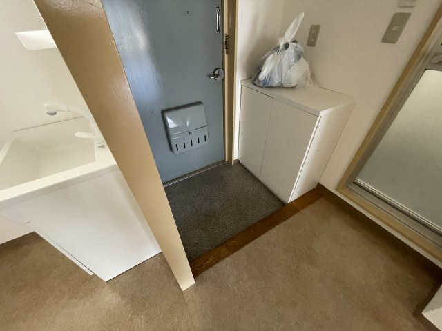 第一荻島ユニティビルの玄関|別号室参考写真です。