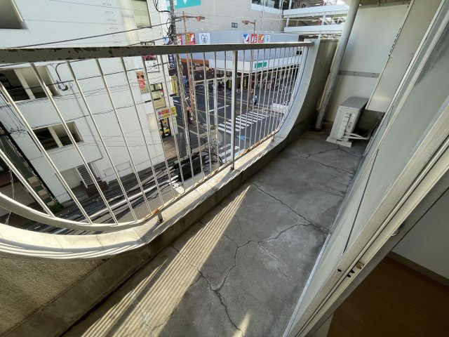 第一荻島ユニティビルのバルコニー|別号室参考写真です。