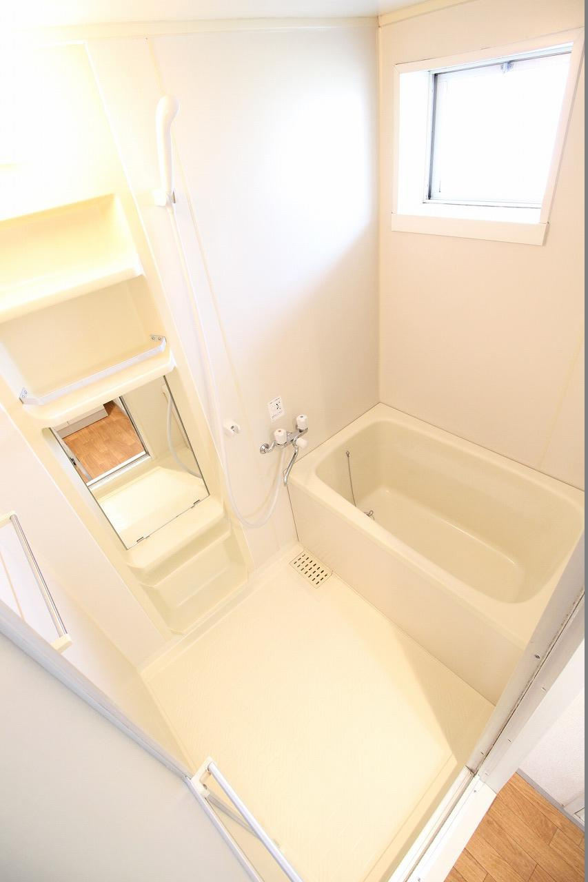 ビューラーフジイの浴室|※お部屋により仕様が異なる場合があります。