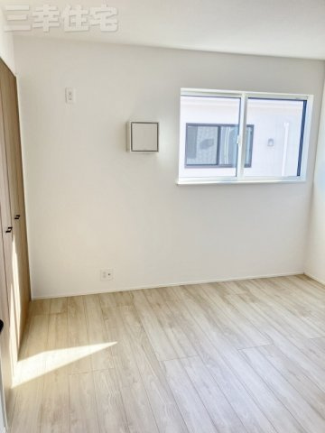 碧南市入船町の洋室|洋室6.1帖。2階の3部屋は全て6帖以上
