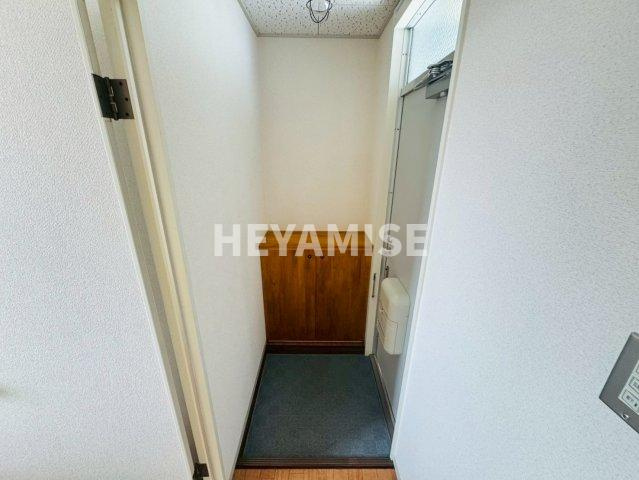 プレジール蔭平の玄関