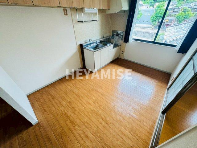 プレジール蔭平の居間・リビング