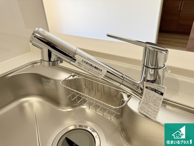 豊中市桜の町　第6期　新築一戸建ての設備|浄水器を内蔵！炊飯時、お茶を作る時に安心してお水を使えます！お湯と冷水、浄水と原水、シャワーの切替えもワンタッチです！