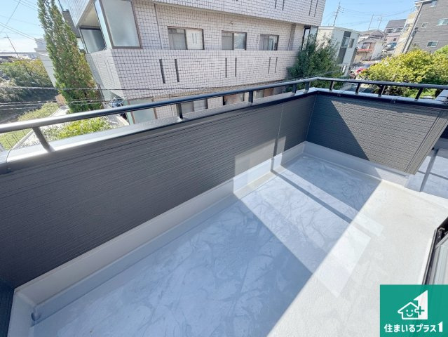 豊中市桜の町　第6期　新築一戸建てのバルコニー|日当たりのよいバルコニー！お部屋が開放的に！