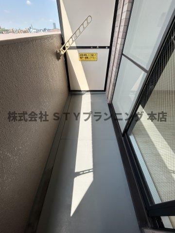 仲介手数料０円！フォーシーズンのバルコニー