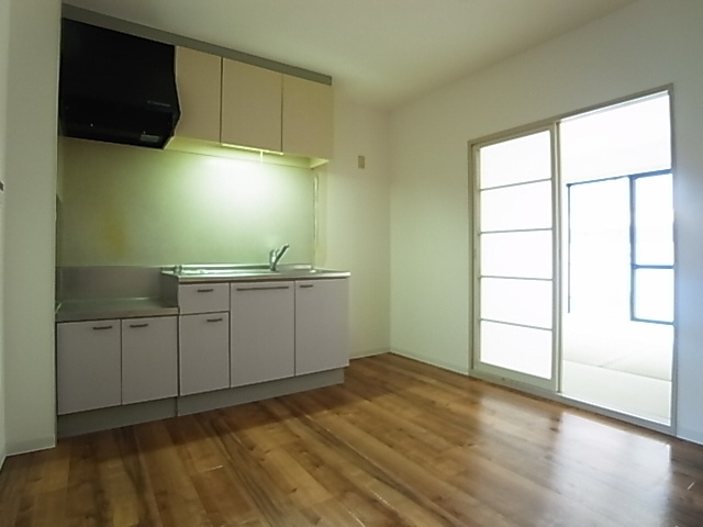 神戸市長田区前原町２丁目のアパートの居間・リビング|ダイニング