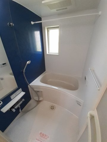 アレーズ　Ｂの浴室|追い焚き・浴室乾燥機付きのお風呂です♪