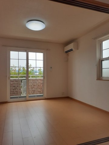 スウィートノーブルＢの居間・リビング