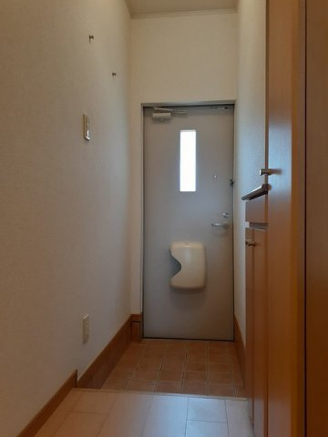 スウィートノーブルＢの玄関